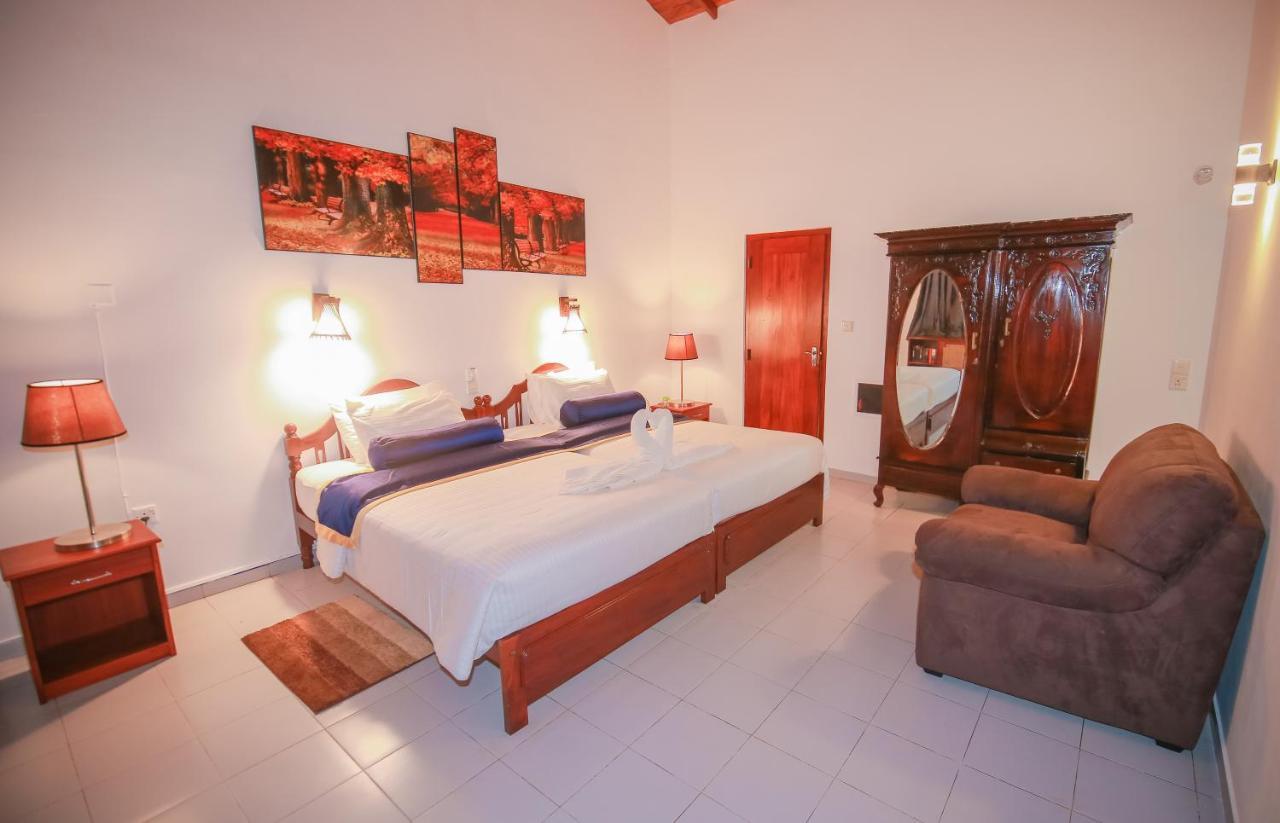 Villa Paradise Hikkaduwa Room photo